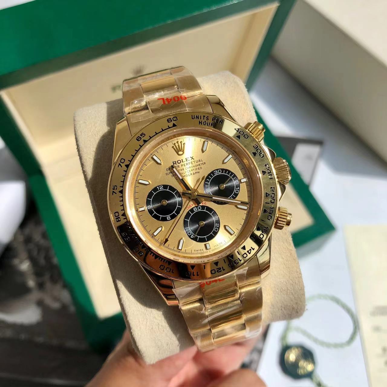 Rolex Daytona Chronograph Luxury Watch, 40mm 18K Yellow Gold Case, Caliber 4130 Movement, 18K Yellow Gold Oyster Bracelet