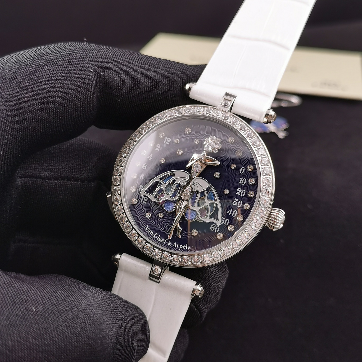 Van Cleef & Arpels Lady Arpels Luxury Watch, 42mm Diamond - Set Case, Automatic Movement, White Alligator Leather Strap