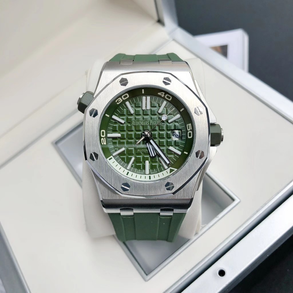 Audemars Piguet Royal Oak Offshore Luxury Watch, 42mm Stainless Steel Case, Self - Winding Movement, Green Rubber Strap