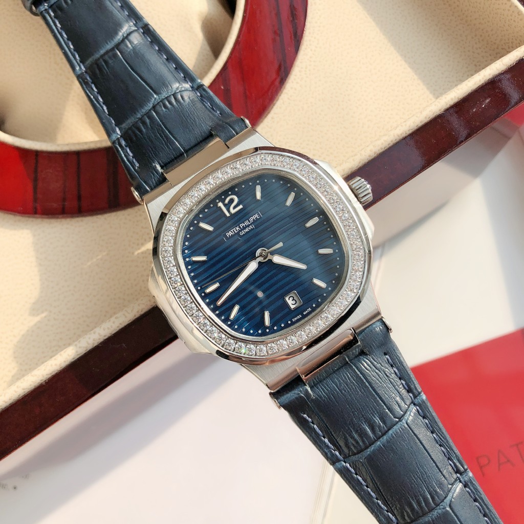 Patek Philippe Nautilus Blue Gem - Set Luxury Watch, 40mm Stainless Steel Case, Caliber 324 SC Movement, Stainless Steel Bracelet