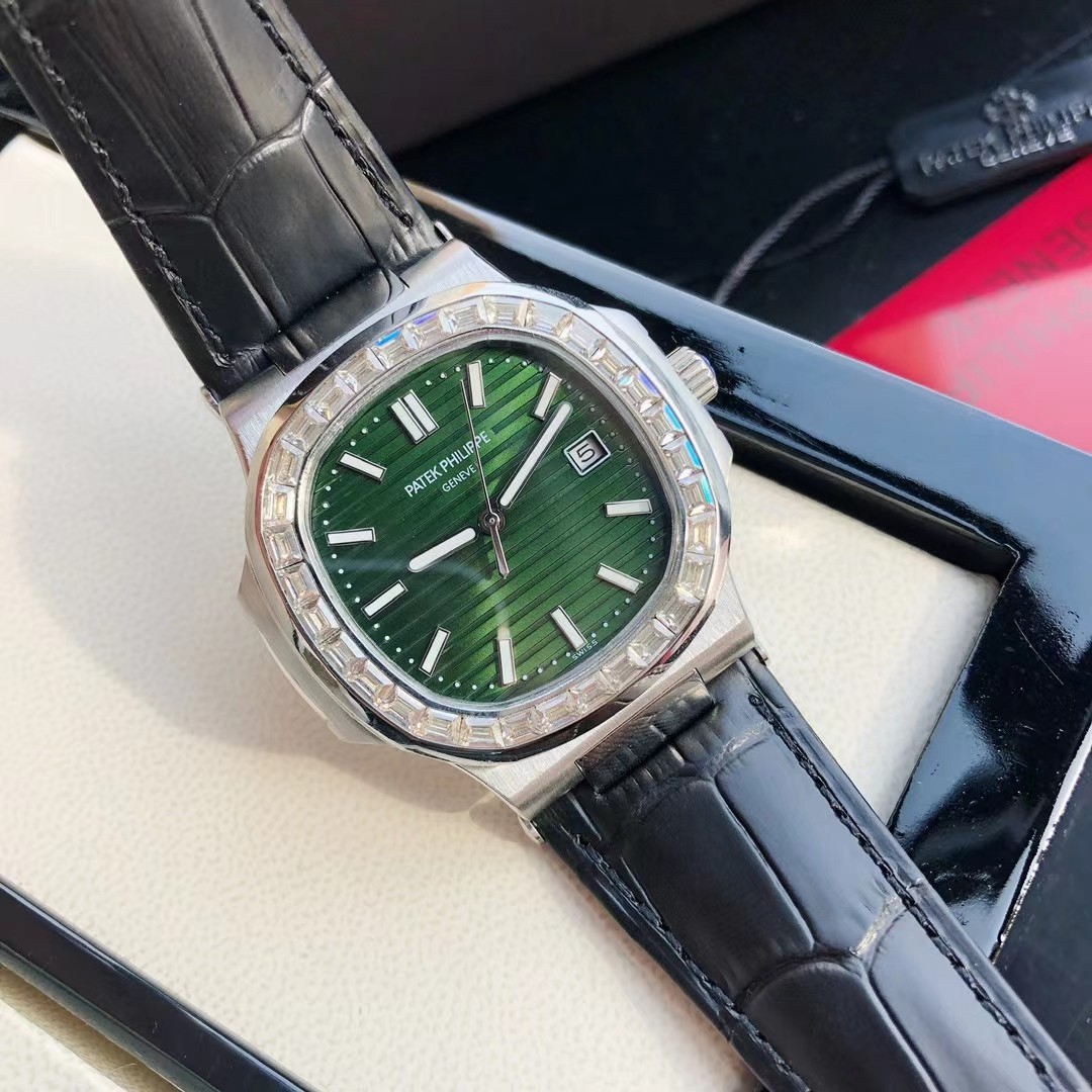 Patek Philippe Nautilus Diamond - Set Luxury Watch, 40mm Stainless Steel Case, Caliber 324 SC Movement, Black Alligator Leather Strap