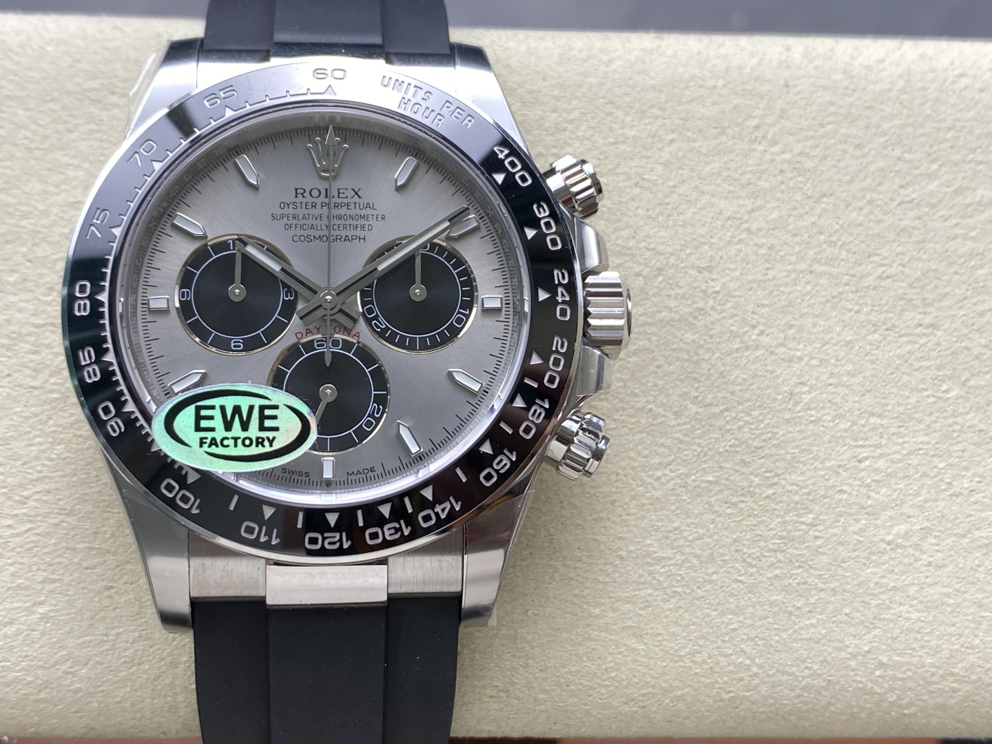 Rolex Cosmograph Daytona Luxury Chronograph Watch, 40mm Stainless Steel Case, Calibre 4130 Automatic Movement, Black Rubber Strap