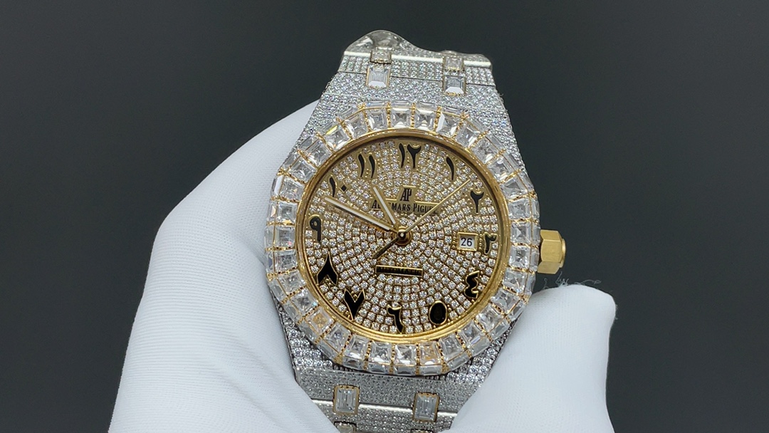 Audemars Piguet Royal Oak - Style Luxury Watch, 40mm Two - Tone (Gold & Silver - Tone) Diamond - Set Case, Quartz Movement, Diamond - Encrusted Metal Strap