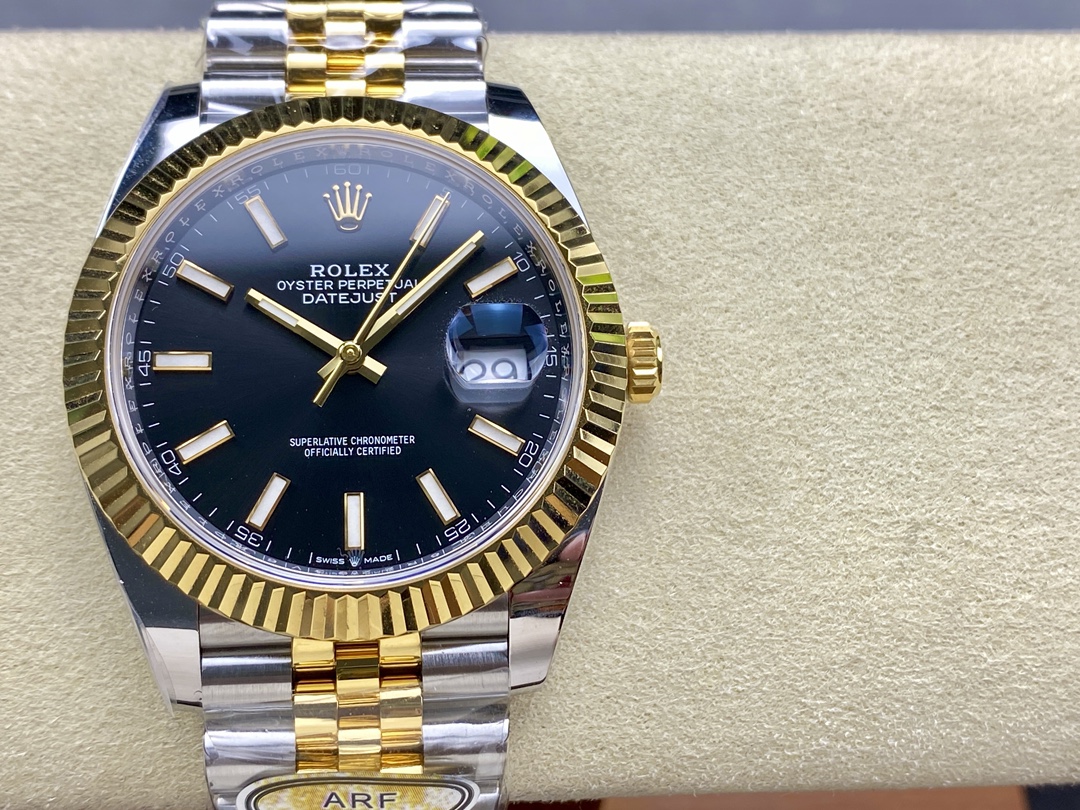 Rolex Oyster Perpetual Datejust 41mm Stainless Steel & 18K Yellow Gold Automatic Watch (Caliber 3235)