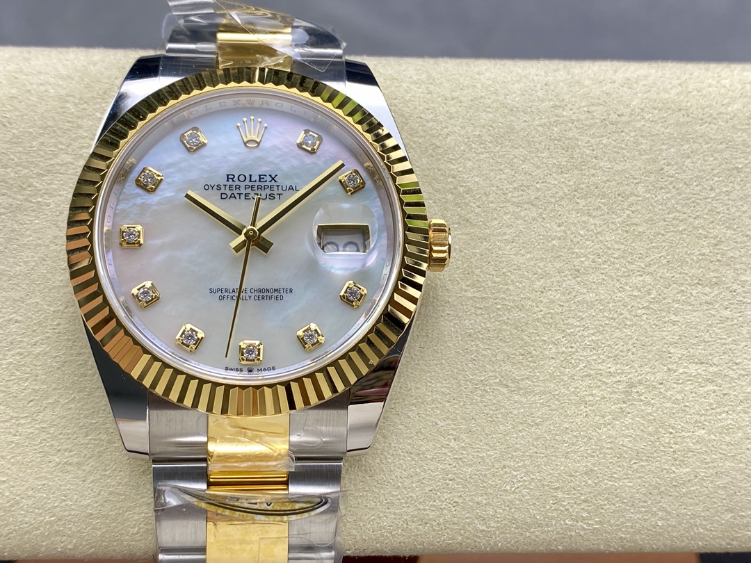 Rolex Oyster Perpetual Datejust 41mm Stainless Steel & 18K Yellow Gold Automatic Watch (Caliber 3235)