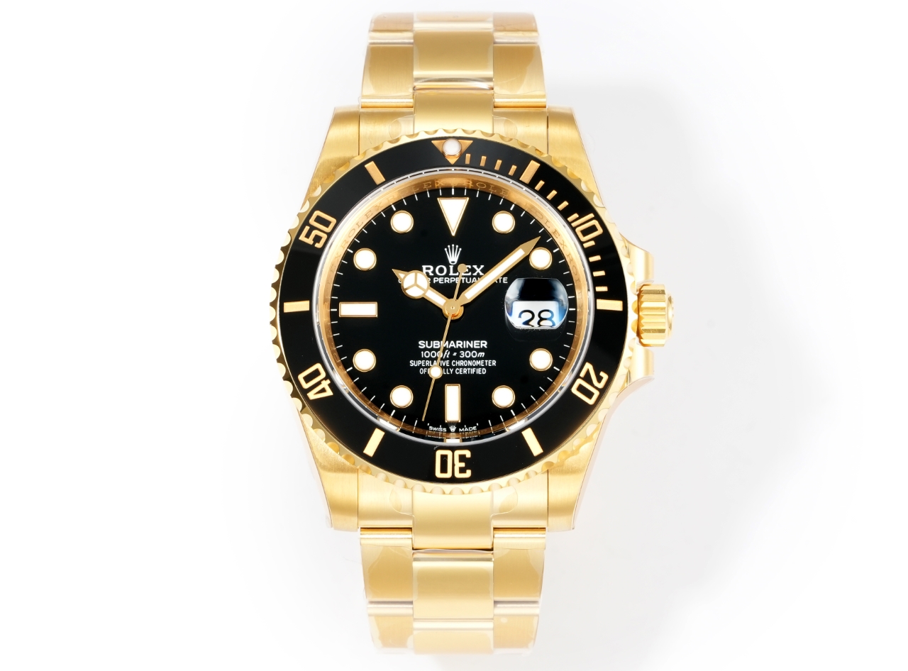 Rolex Submariner ~40mm 18K Gold Automatic Watch (Caliber 3235)