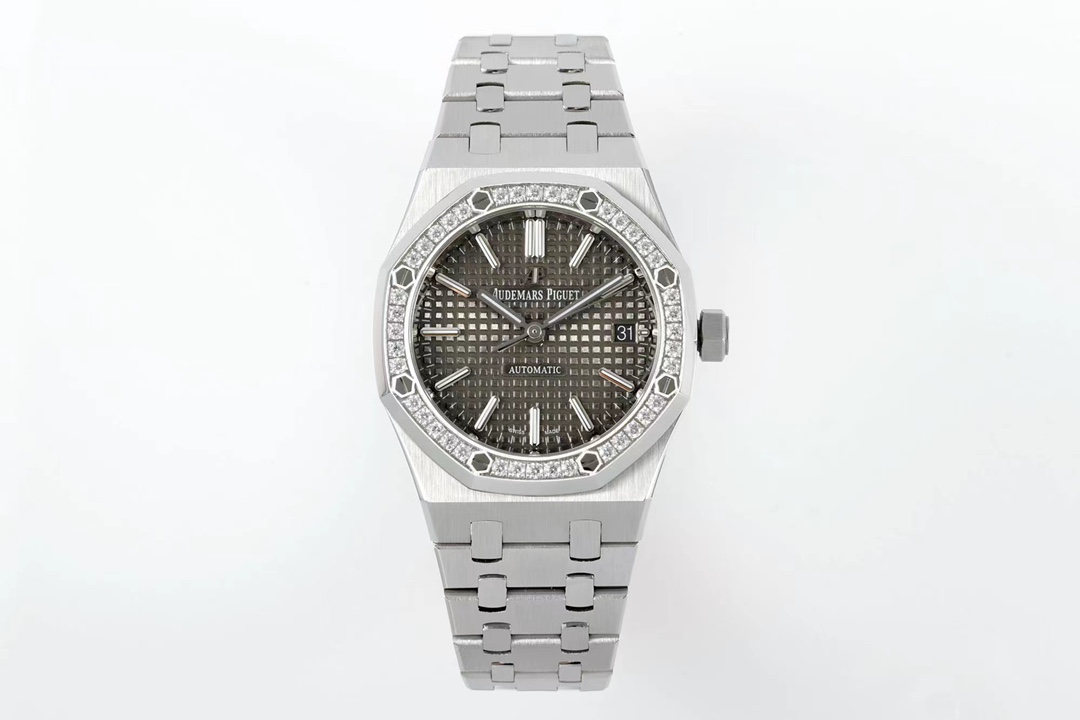 Audemars Piguet Royal Oak ~37mm Stainless Steel Diamond-Set Automatic Watch (Caliber 2121/2800)