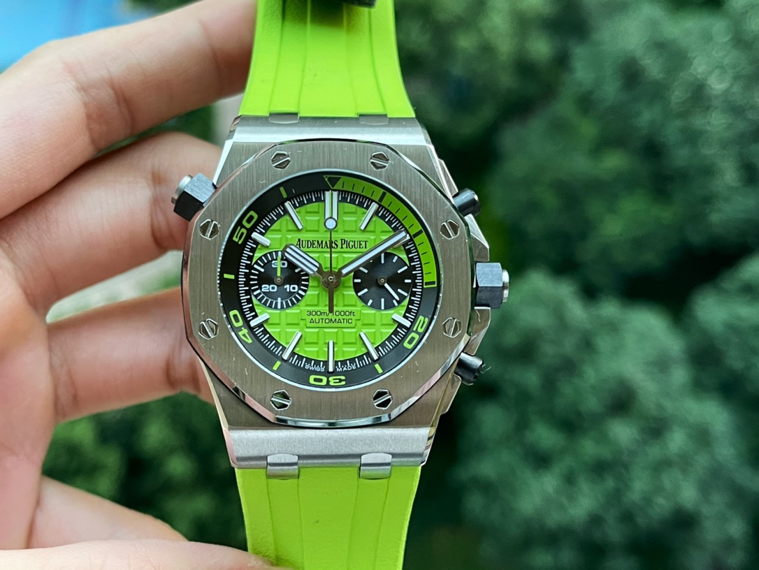Audemars Piguet Royal Oak Offshore ~43mm Stainless Steel Automatic Chronograph Watch (Caliber 4401)