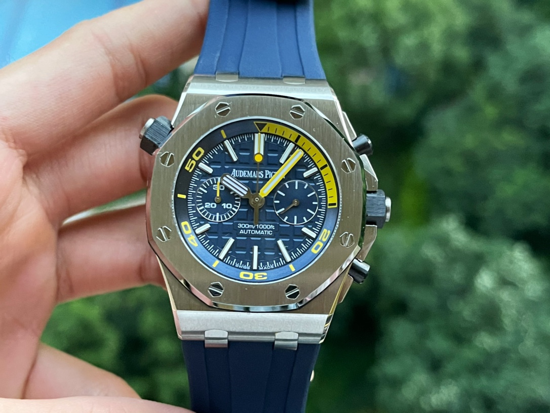 Audemars Piguet Royal Oak Offshore ~42mm Stainless Steel Automatic Chronograph Watch (Caliber 4401)