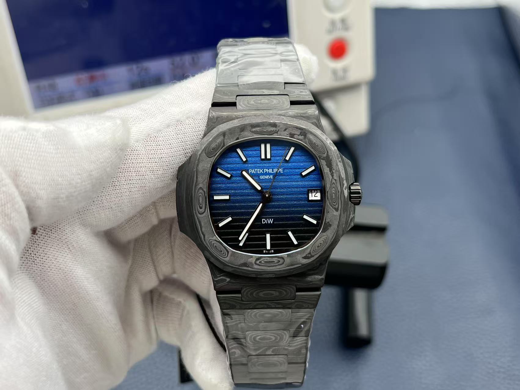 Patek Philippe Nautilus Automatic Watch (Cal.324 S C, 39mm)