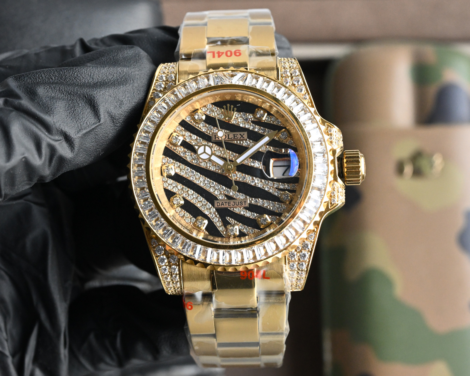 Rolex Datejust Zebra - Pattern Diamond - Set Gold Watch, 40mm, Automatic Movement