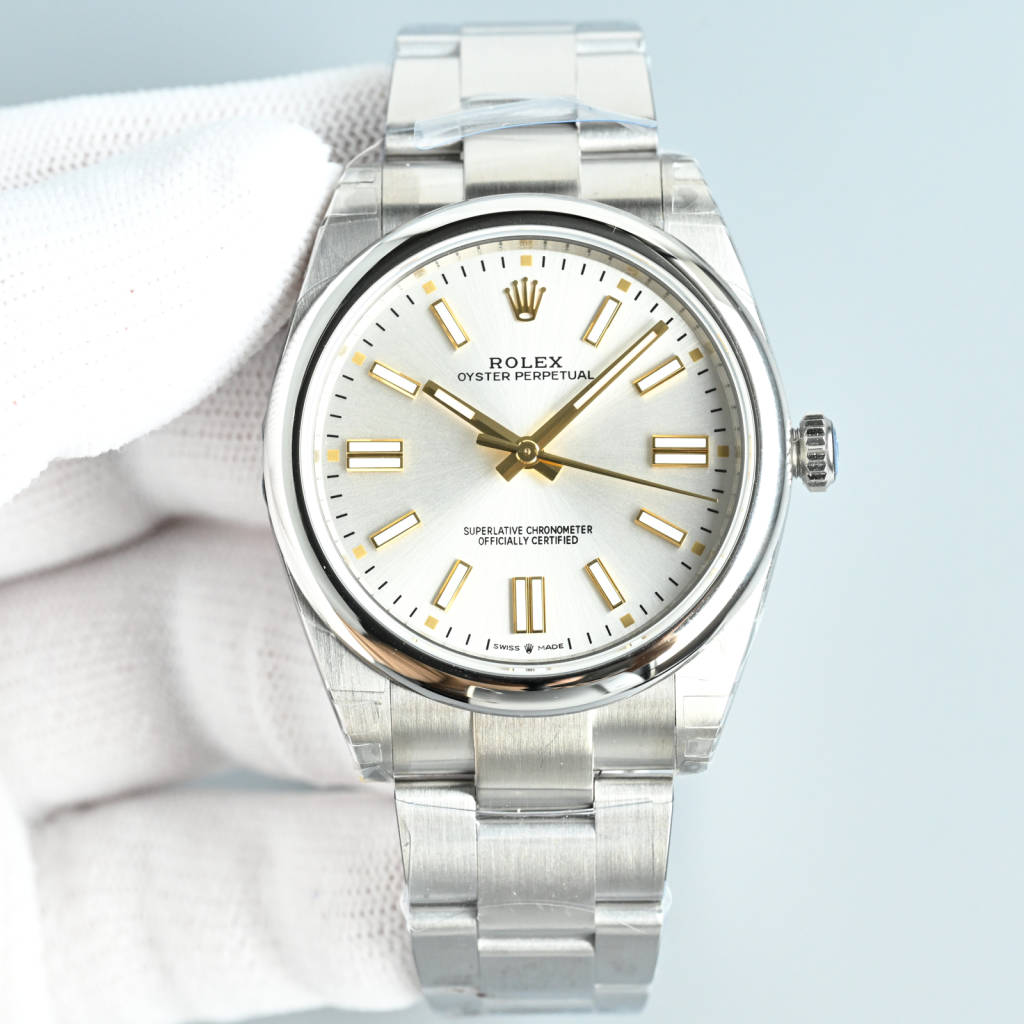 Rolex Oyster Perpetual Silver Dial Watch, 41mm, Calibre 3230 Movement