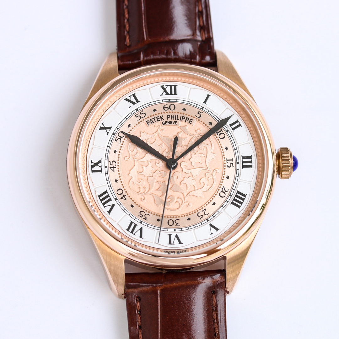 Patek Philippe Calatrava Engraved Gold Dial Yellow Gold Watch, 39mm, Automatic Movement