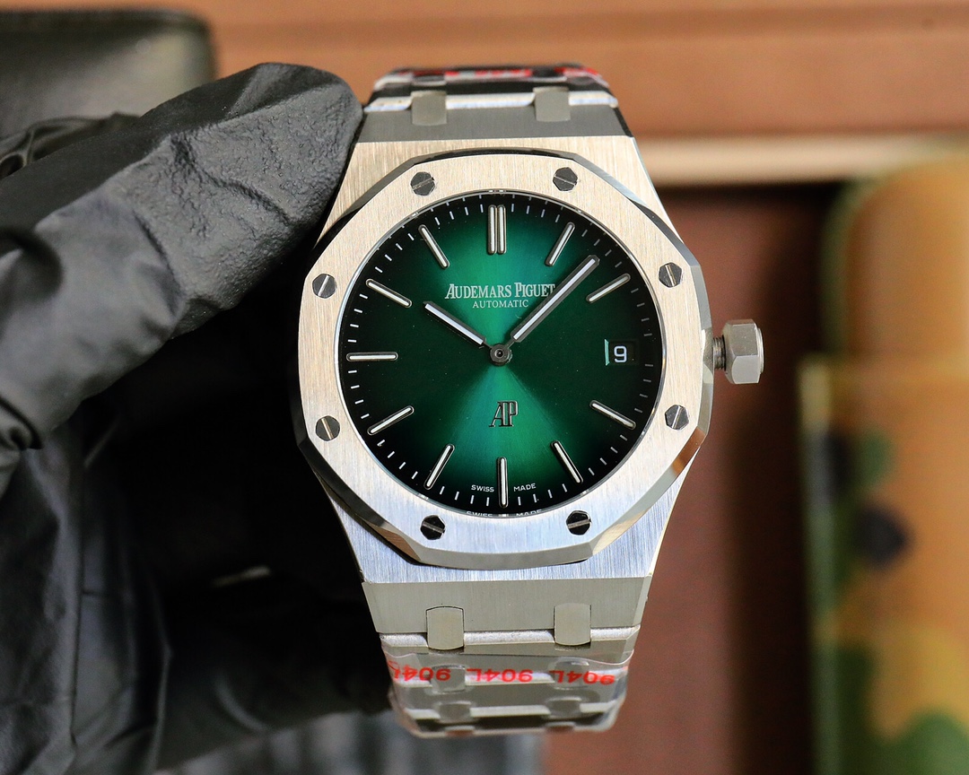 Audemars Piguet Royal Oak 41mm Automatic Watch (Cal.4302 - Inspired Movement) Description