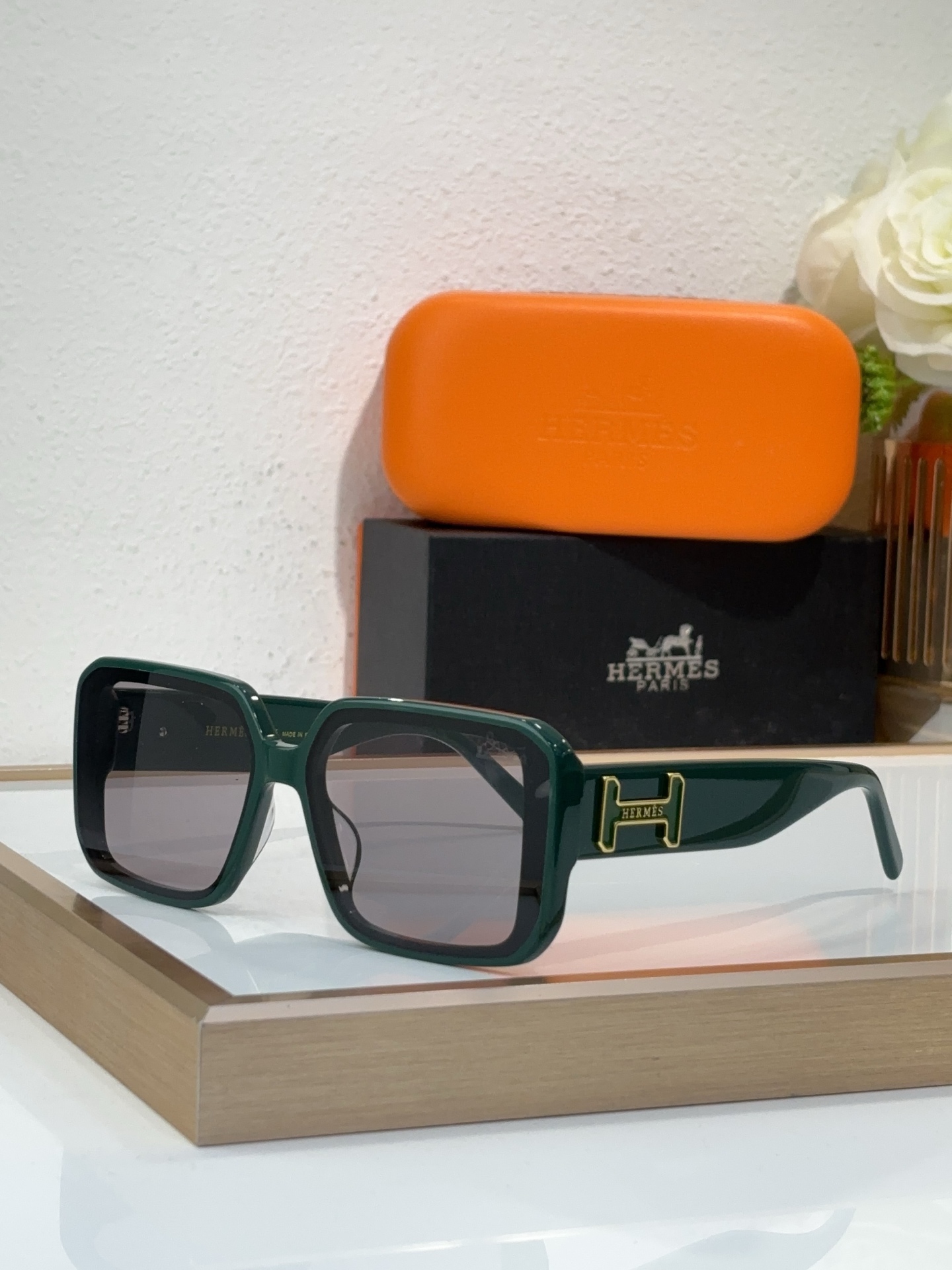 Hermès Dark Green Acetate Square Sunglasses (Model: HER015S)