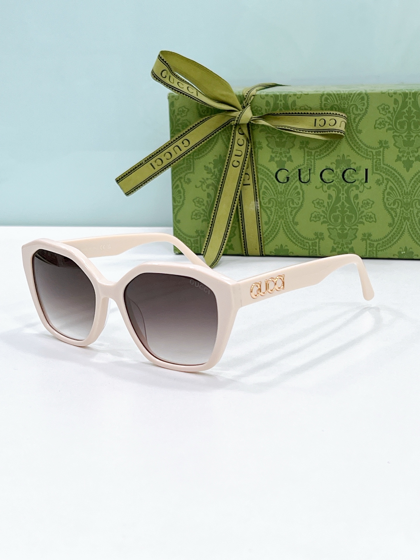 Gucci Beige Acetate Hexagonal Cat - Eye Sunglasses (Model: GG1333S)