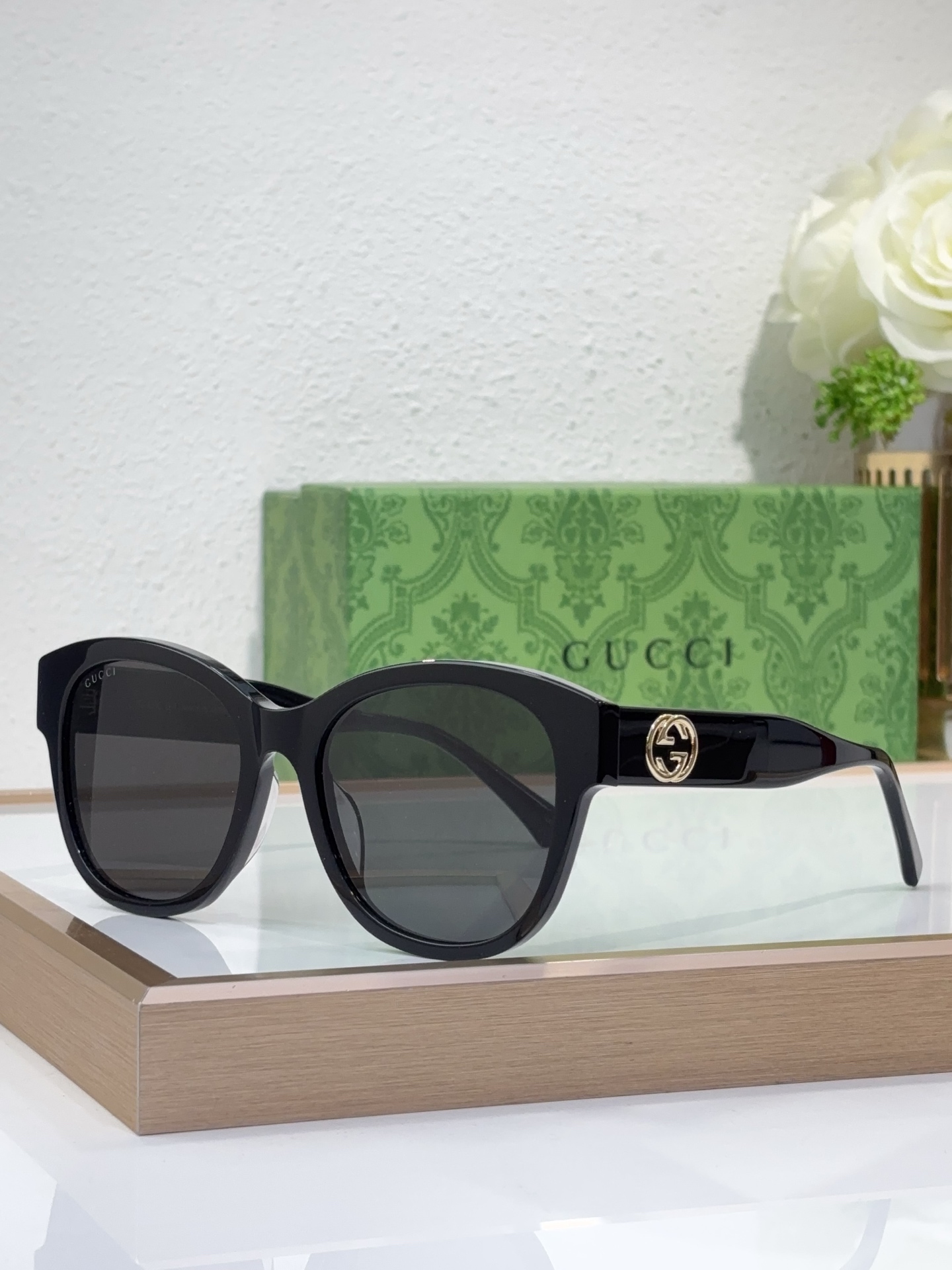 Gucci Black Acetate Cat - Eye Sunglasses (Model: GG1320S)