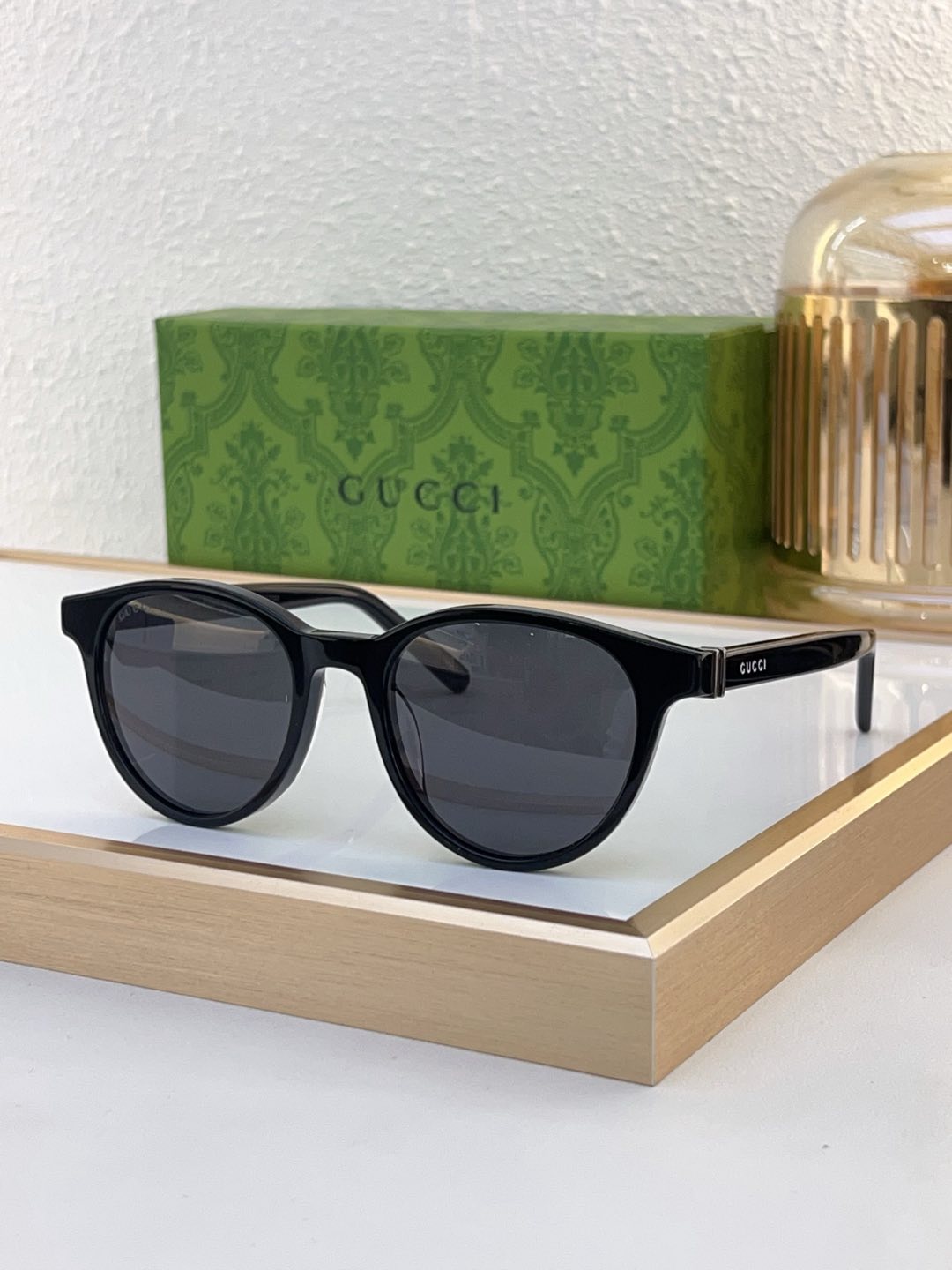 Gucci Round Tortoise - Effect Acetate Sunglasses with Blue Lenses (Model: GG5400S)