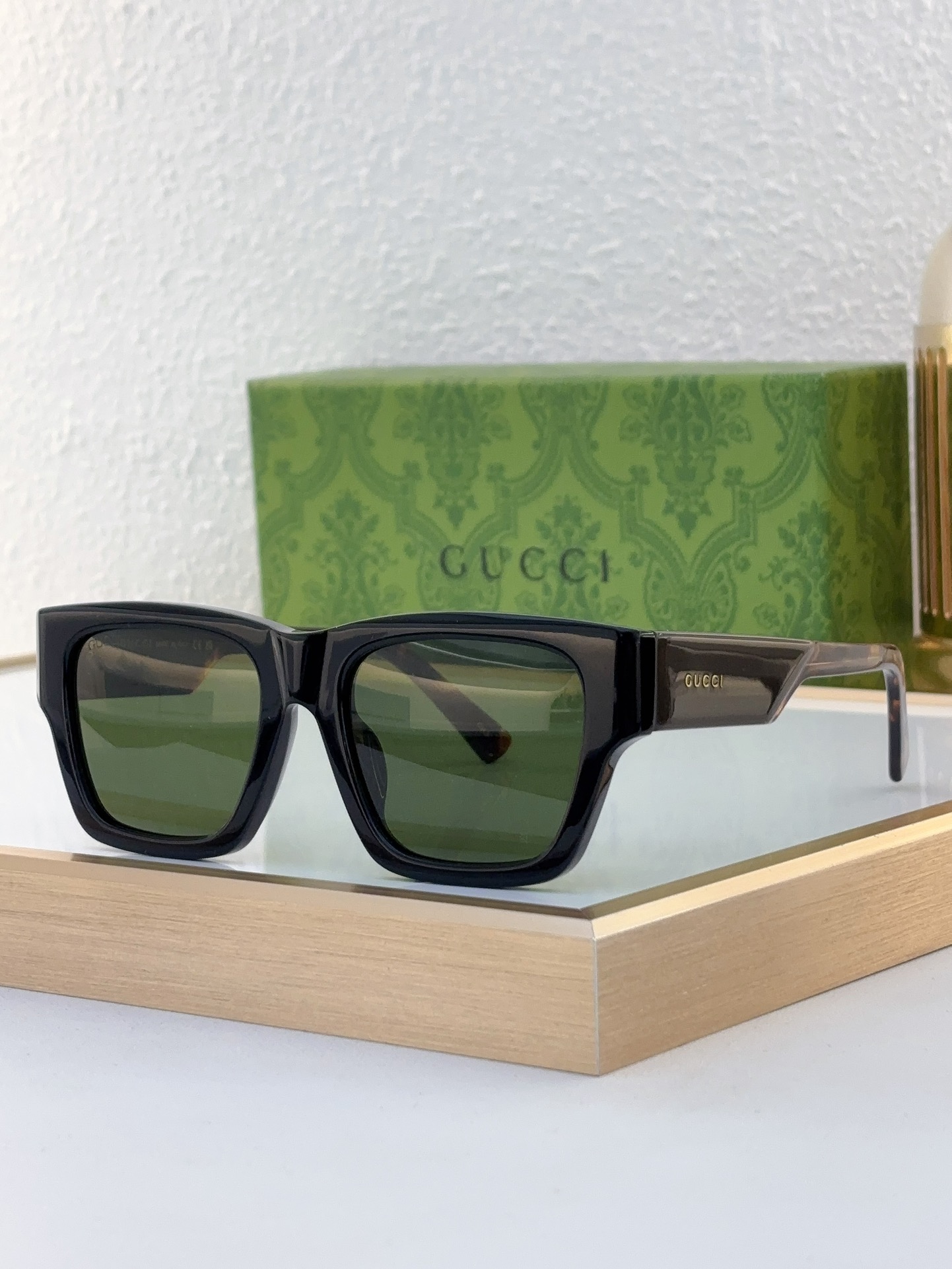 Gucci Square Acetate Sunglasses with Tonal Temple Detailing & Branding (Model: GG4800S)