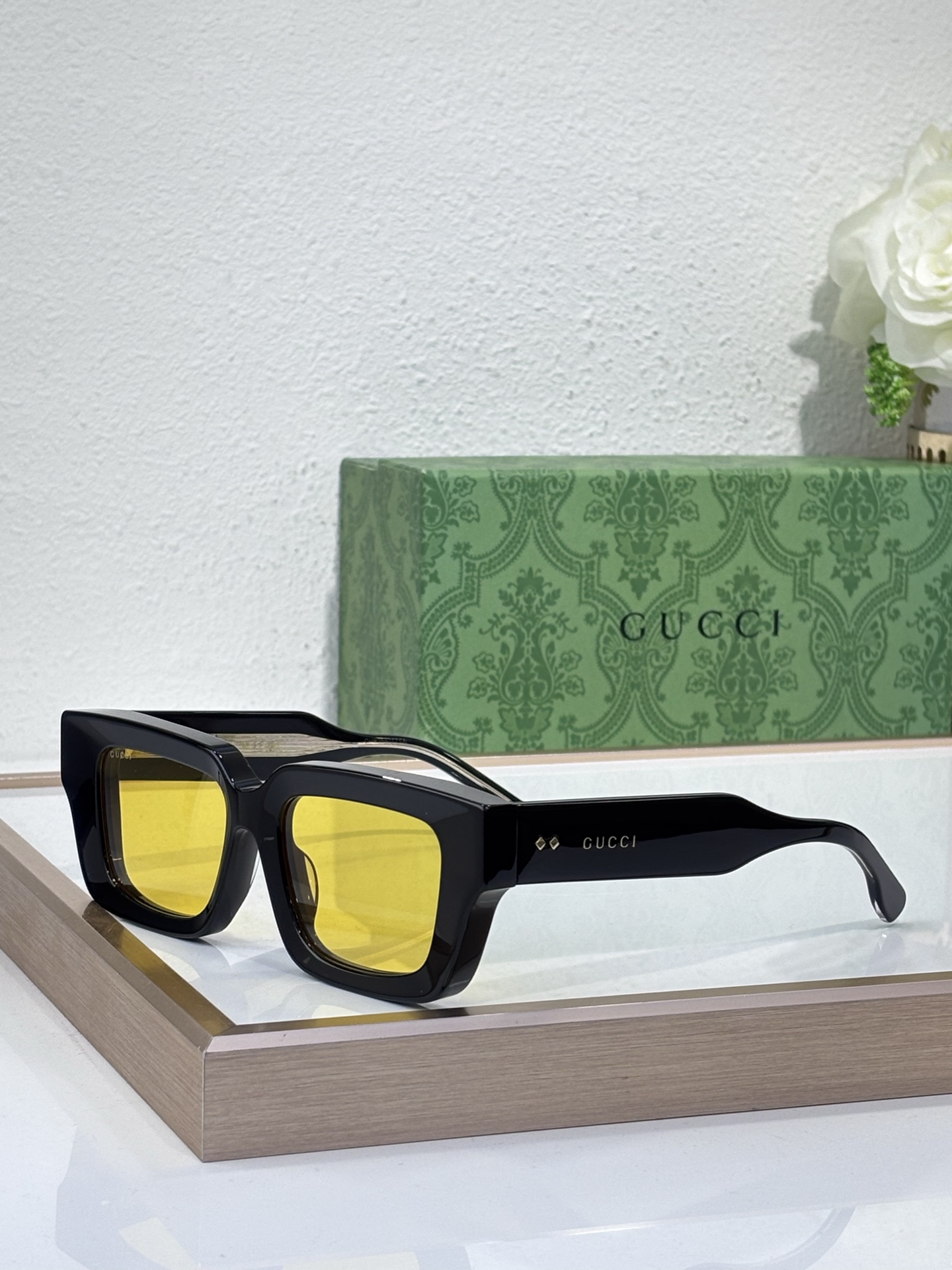 Gucci Square - Frame Sunglasses with Gold - Tone Temple Accents