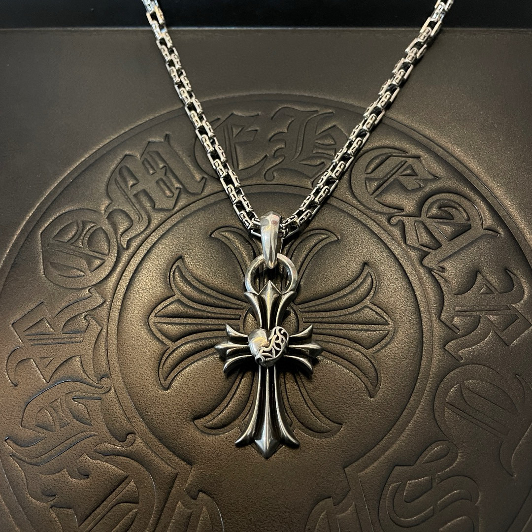 Chrome Hearts Sterling Silver Gothic Cross Pendant Necklace (Rectangular Link Chain) CH - CRO3