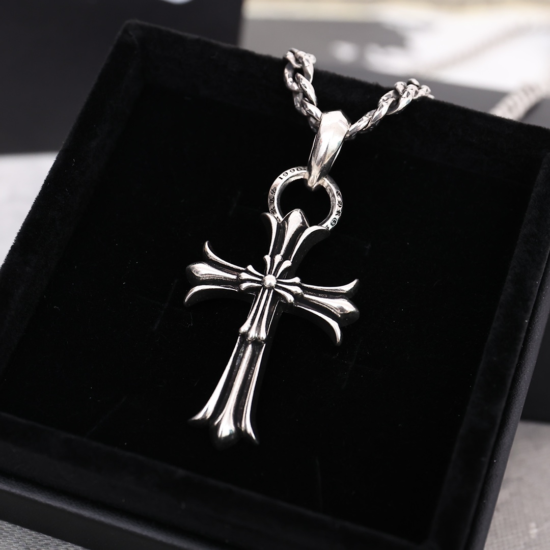 Chrome Hearts Sterling Silver Gothic Cross Pendant Necklace (Twisted Rope Chain) CH - CR11