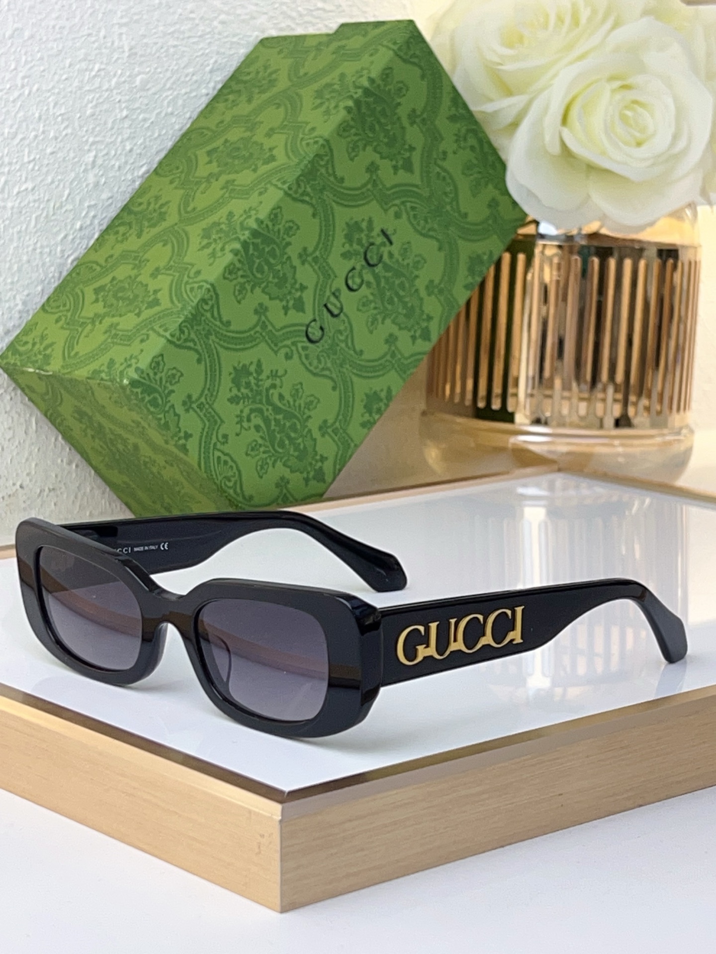 Gucci Cat - Eye Two - Tone Acetate Sunglasses with Gold Logo Accents, Brown Lenses & Tortoiseshell Detailing - GG1254S