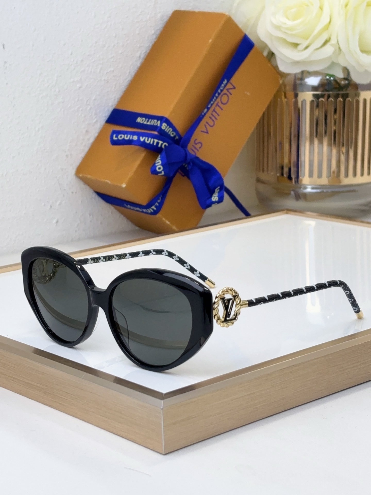 Louis Vuitton Cat - Eye Acetate Sunglasses with Tortoiseshell Frame, Gold Rope - Trimmed LV Motif & Brown Lenses - Z1818E