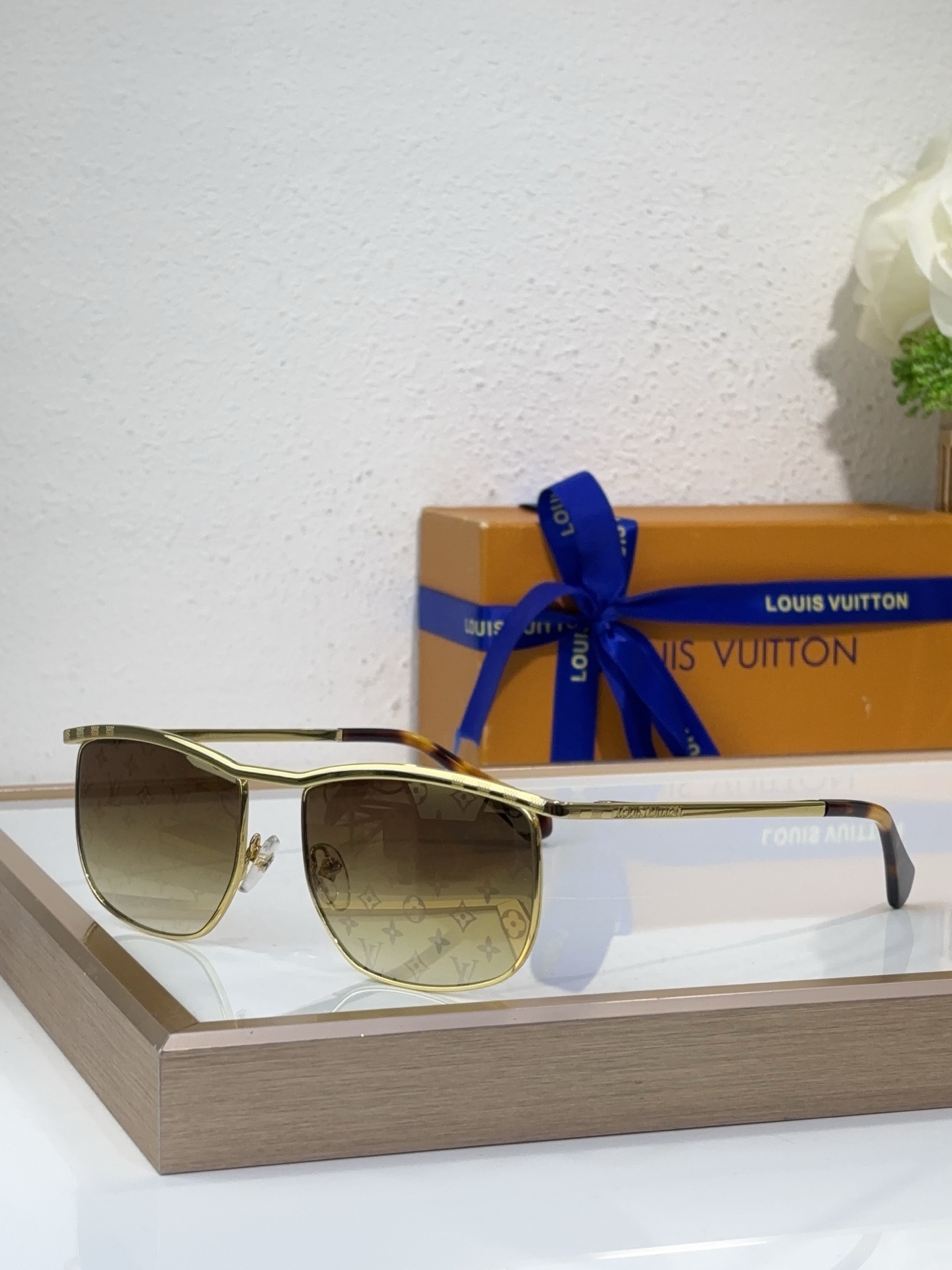 Louis Vuitton Hexagonal Metal Sunglasses Z1808E