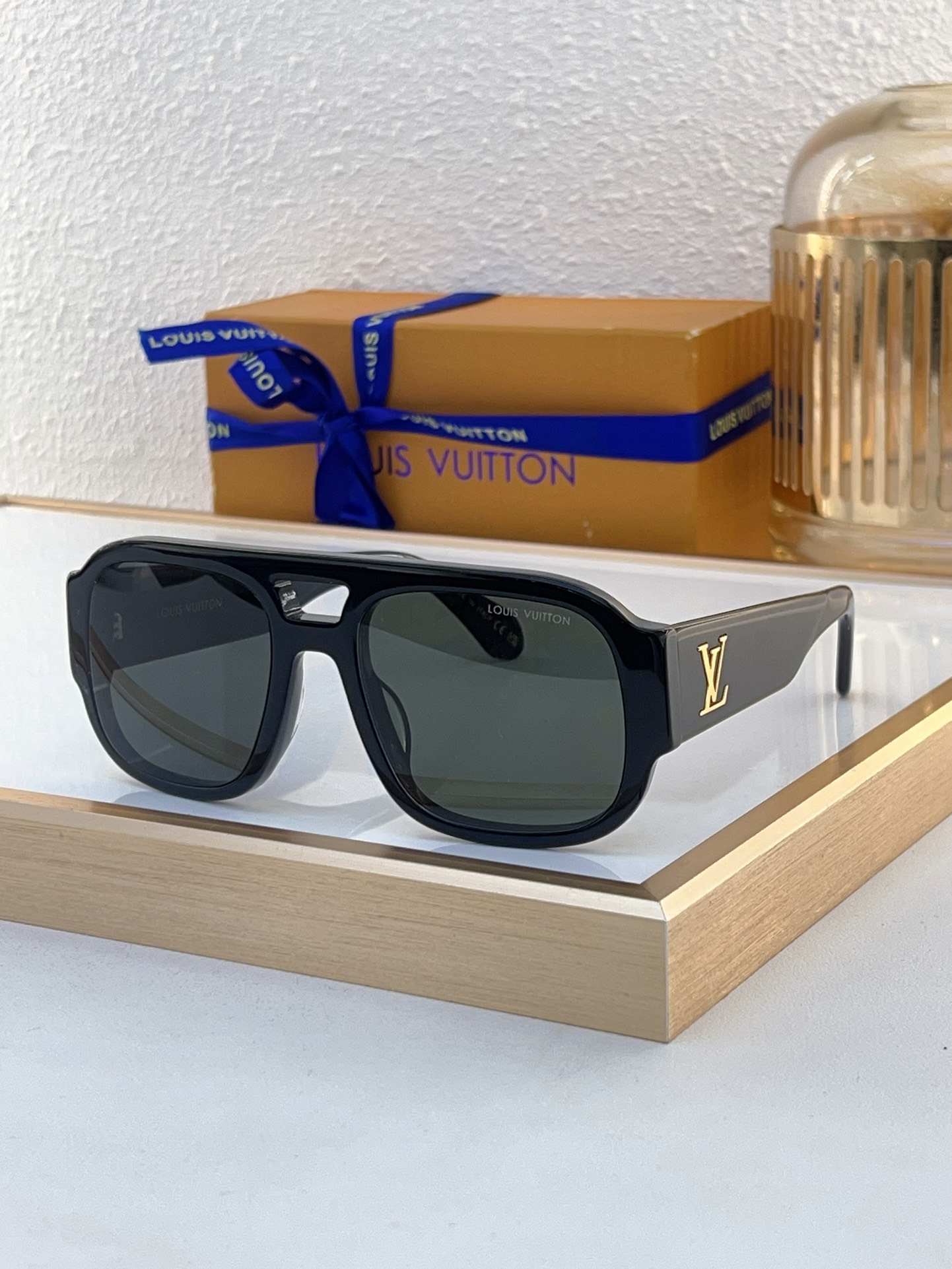 Louis Vuitton Square Aviator - Style Sunglasses with Translucent Teal Acetate Frame, Silver LV Motif & Blue Gradient Lenses - Z1804E