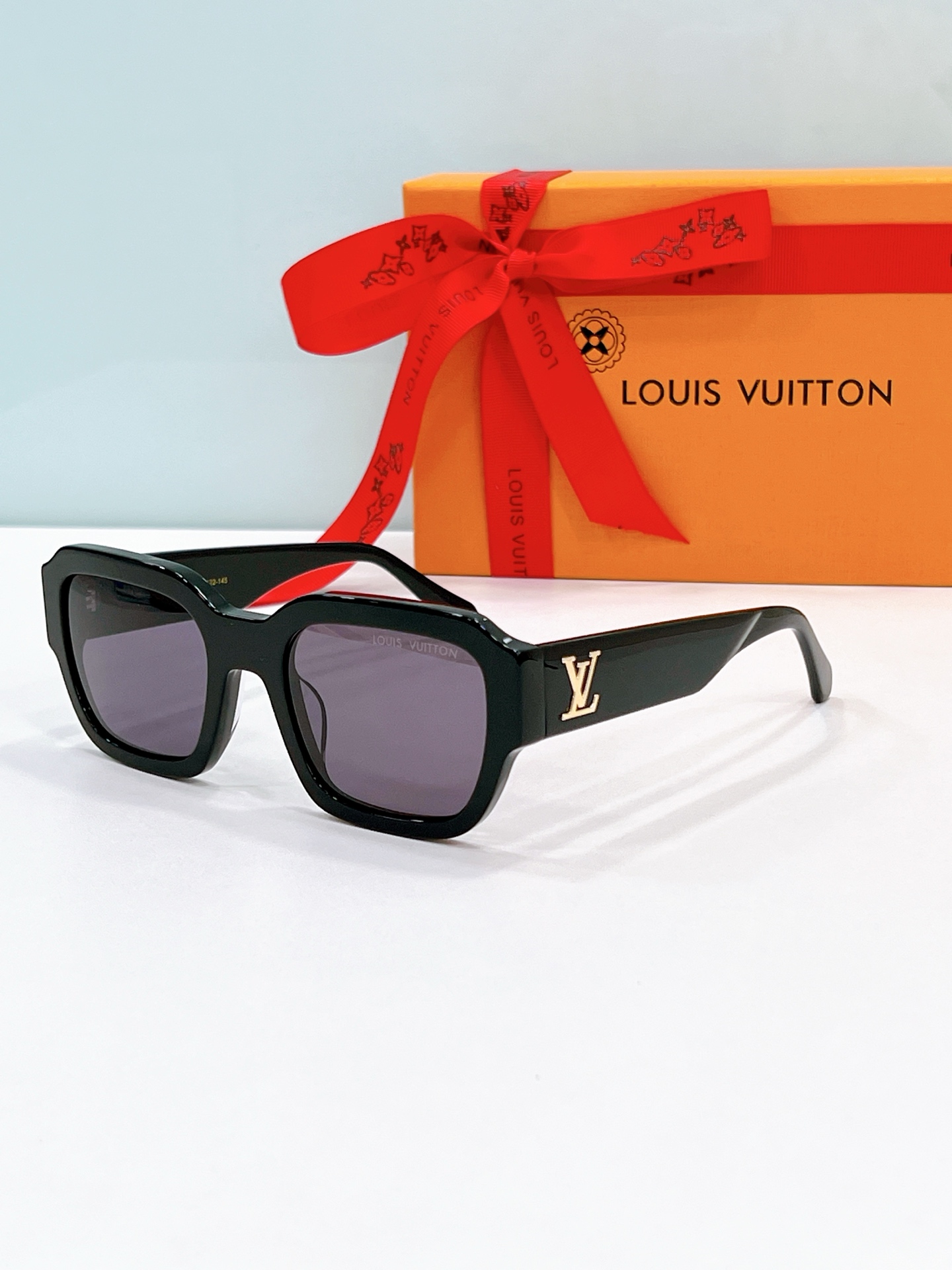 Louis Vuitton Square Acetate Sunglasses with Silver LV Motif, Black Glossy Frame & Gradient Lenses - Z1803E