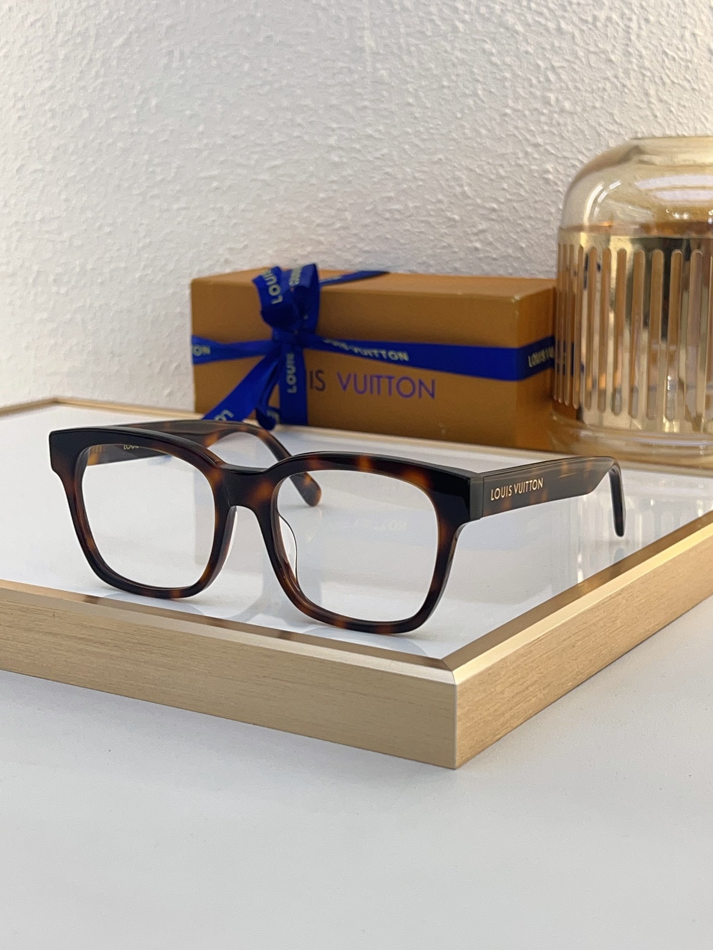 Louis Vuitton Square Acetate Sunglasses with Cream - Tone Frame, Brown Lenses & Subtle Branding - Z1795E