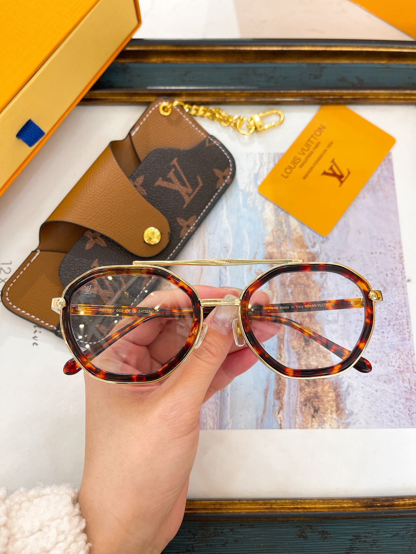 Louis Vuitton Octagonal Aviator - Style Sunglasses  Z1793E
