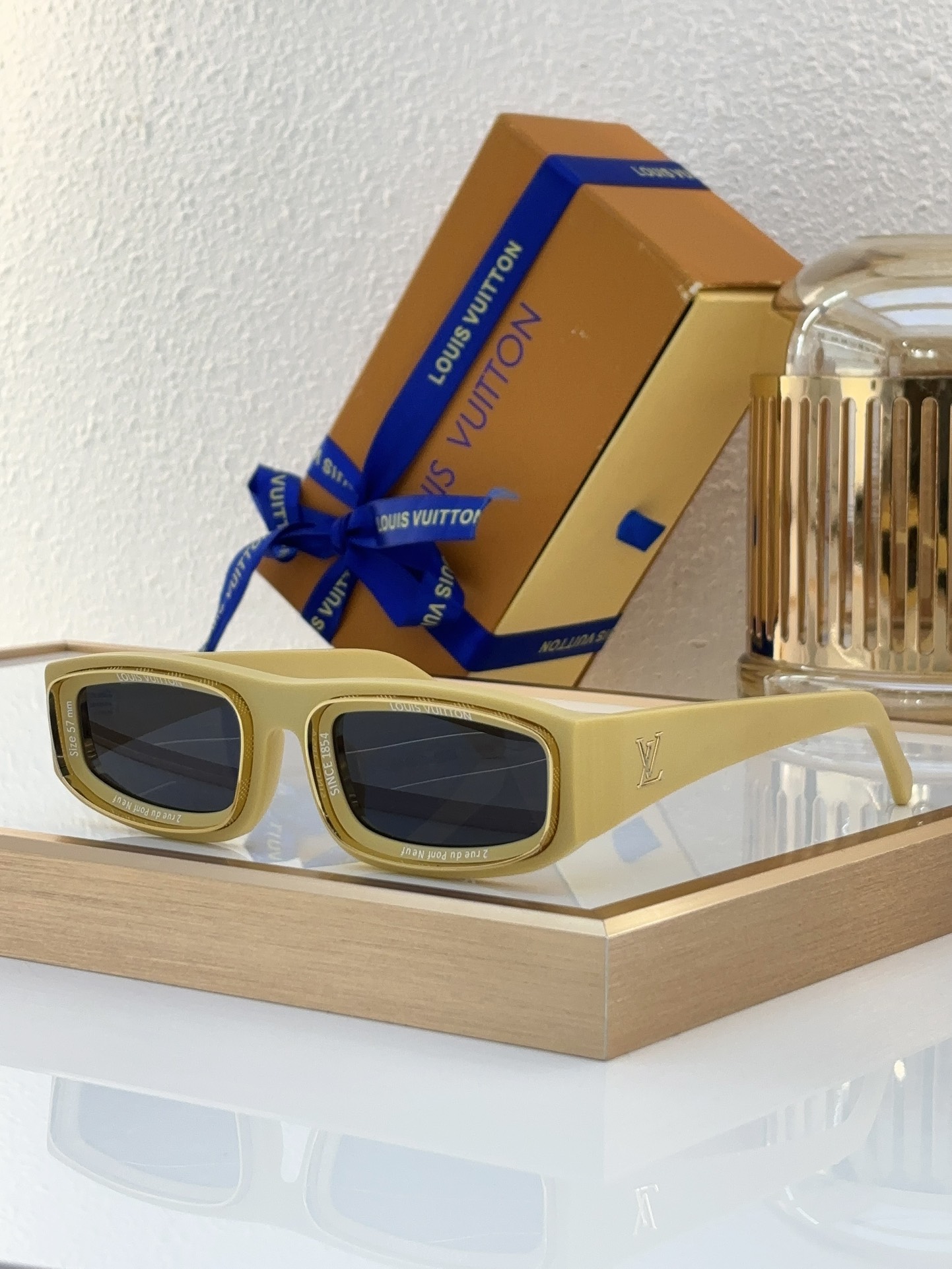 Louis Vuitton Slim - Rectangular Acetate Sunglasses with Matte Black Finish, Metal Accents & Brand Inscriptions - Z1773E