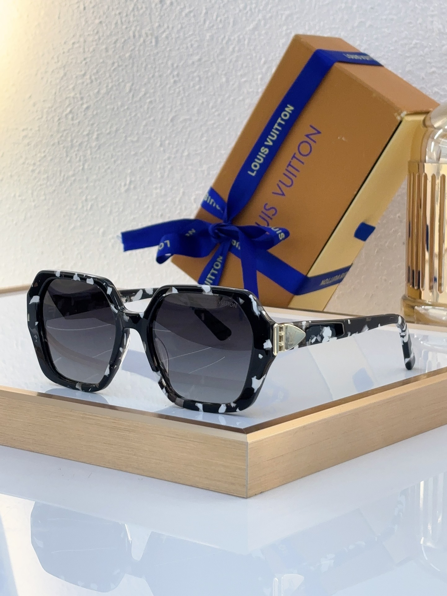 Louis Vuitton Octagonal Acetate Sunglasses with Gold LV Accents - Z1765E