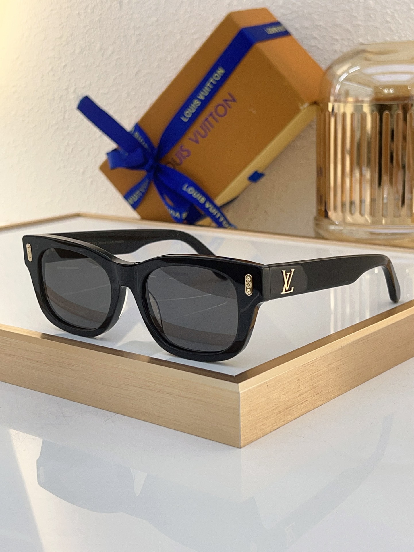 Louis Vuitton Z2126U LV Link Square Sunglasses