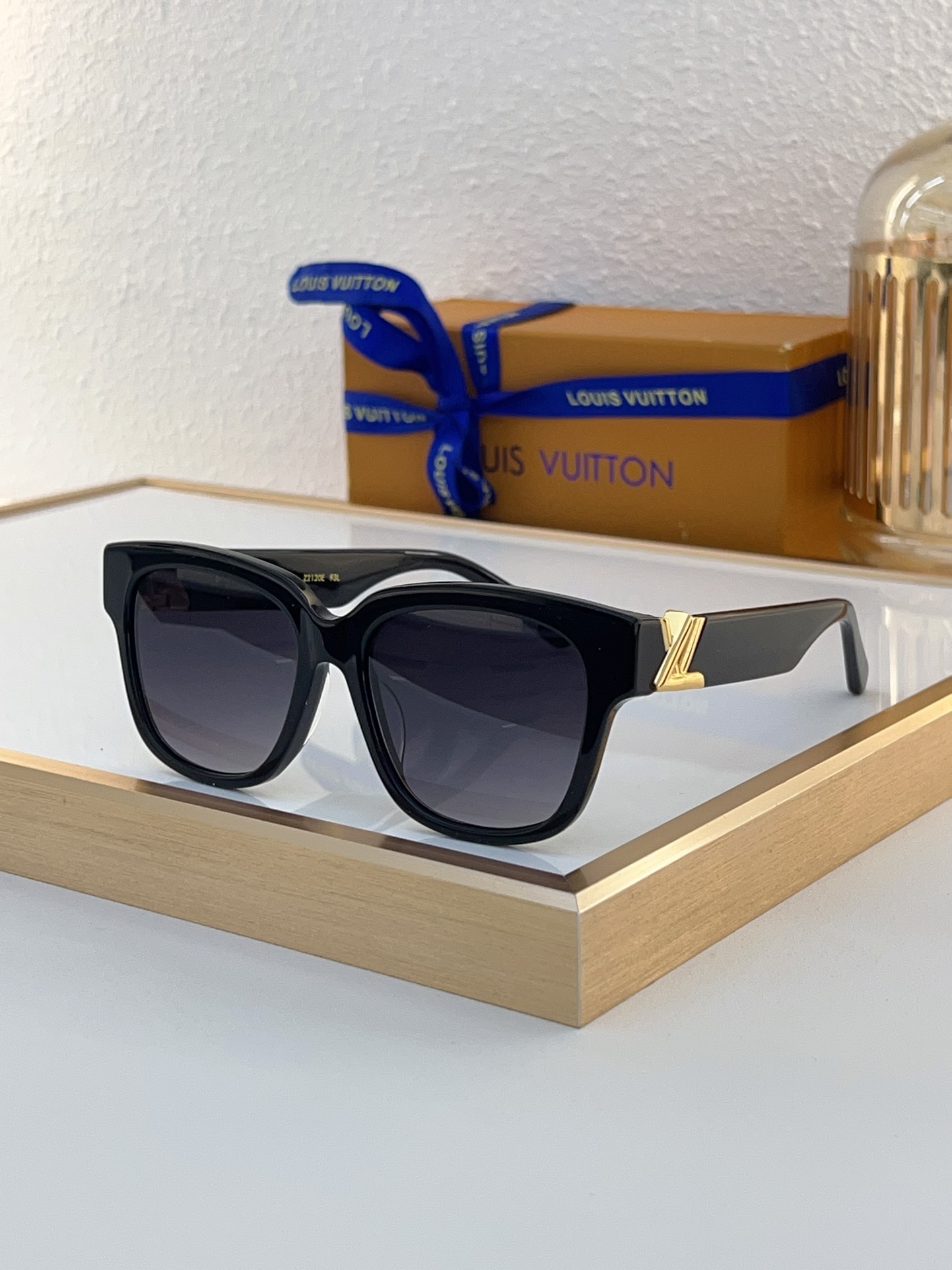 Louis Vuitton Square Acetate Sunglasses with Gold LV Accent - Z1740E