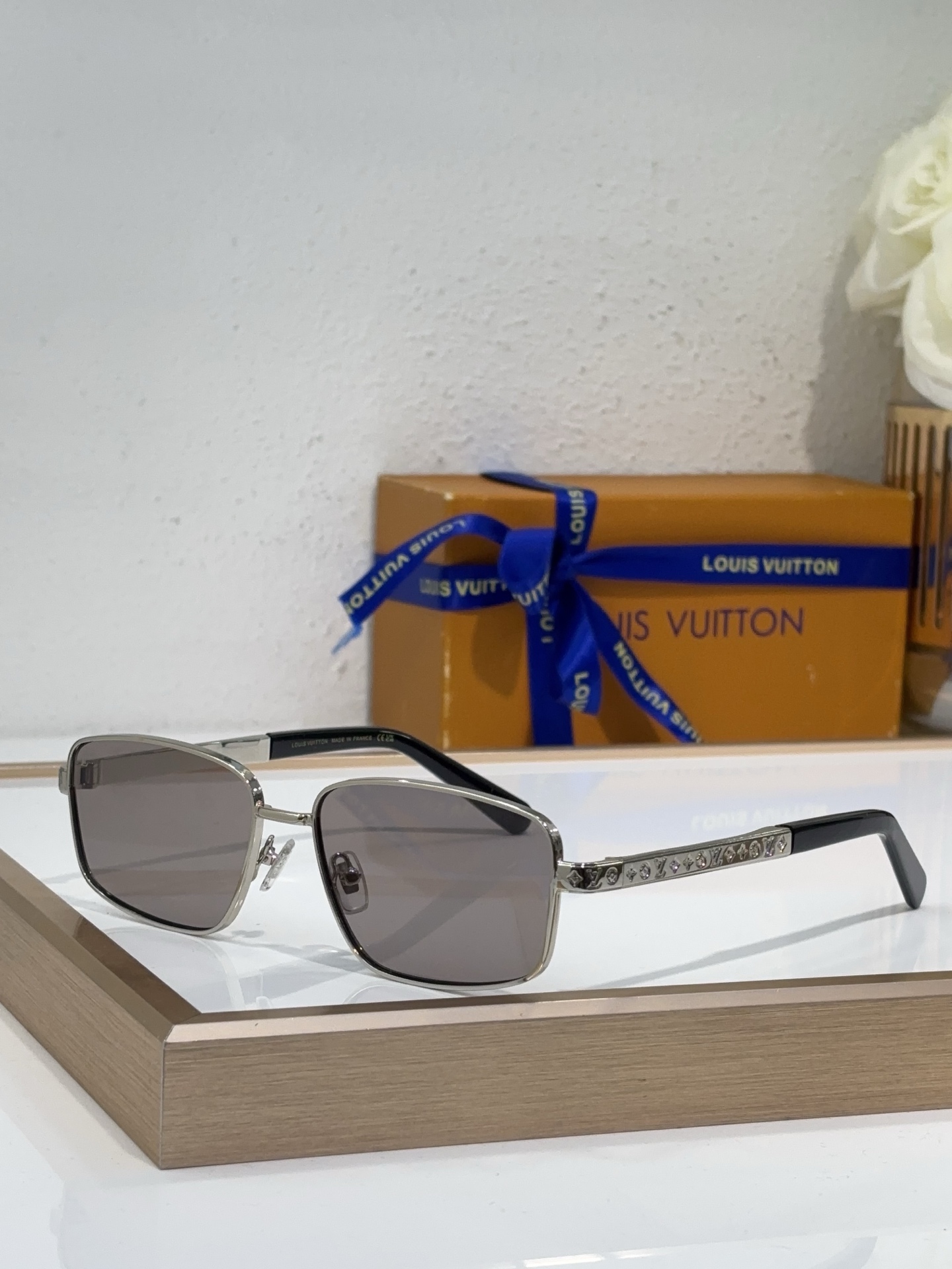 Louis Vuitton Z1712E Square Metal - Trimmed Sunglasses