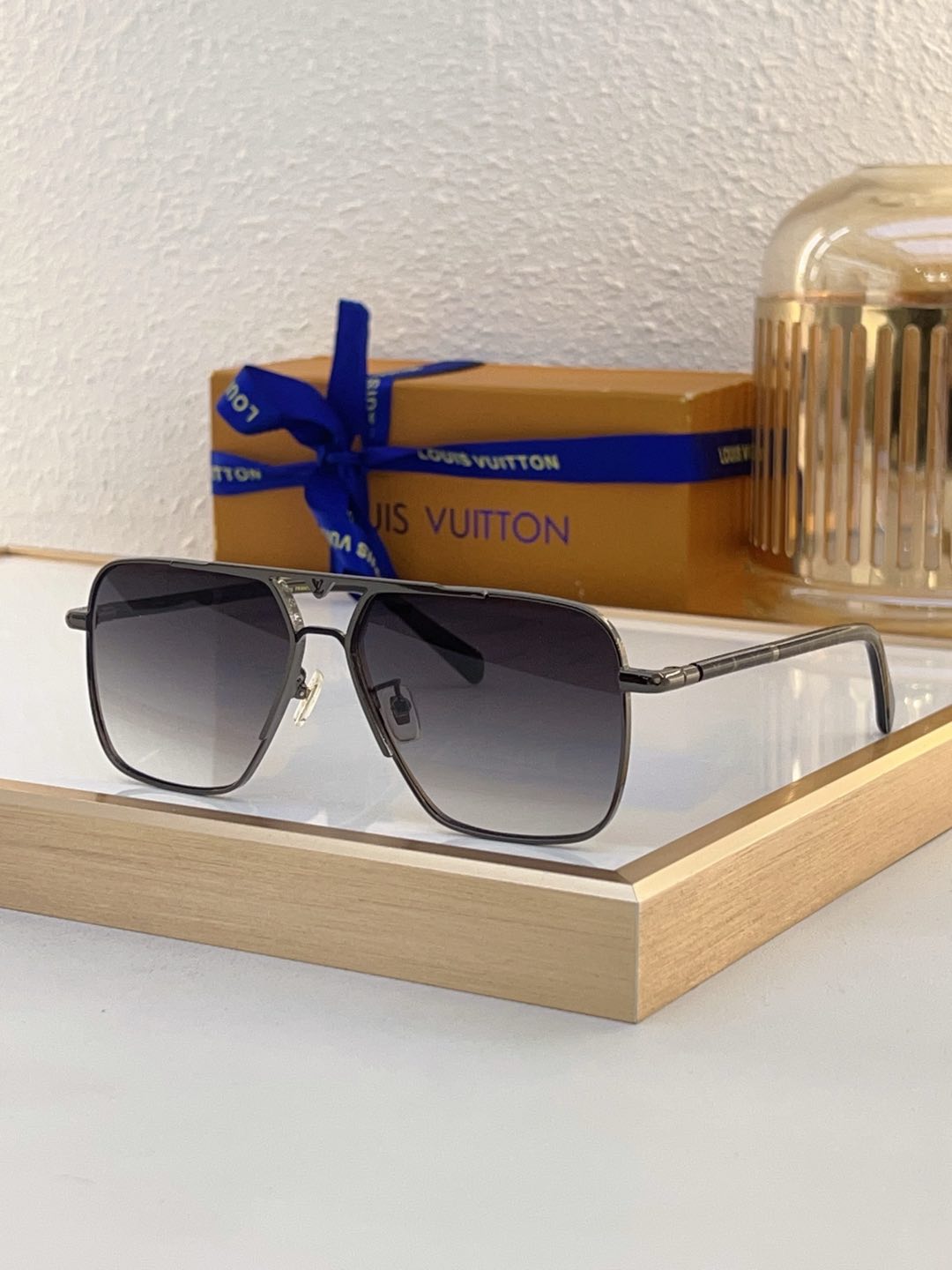 Louis Vuitton Z3120E Aviator - Square Sunglasses
