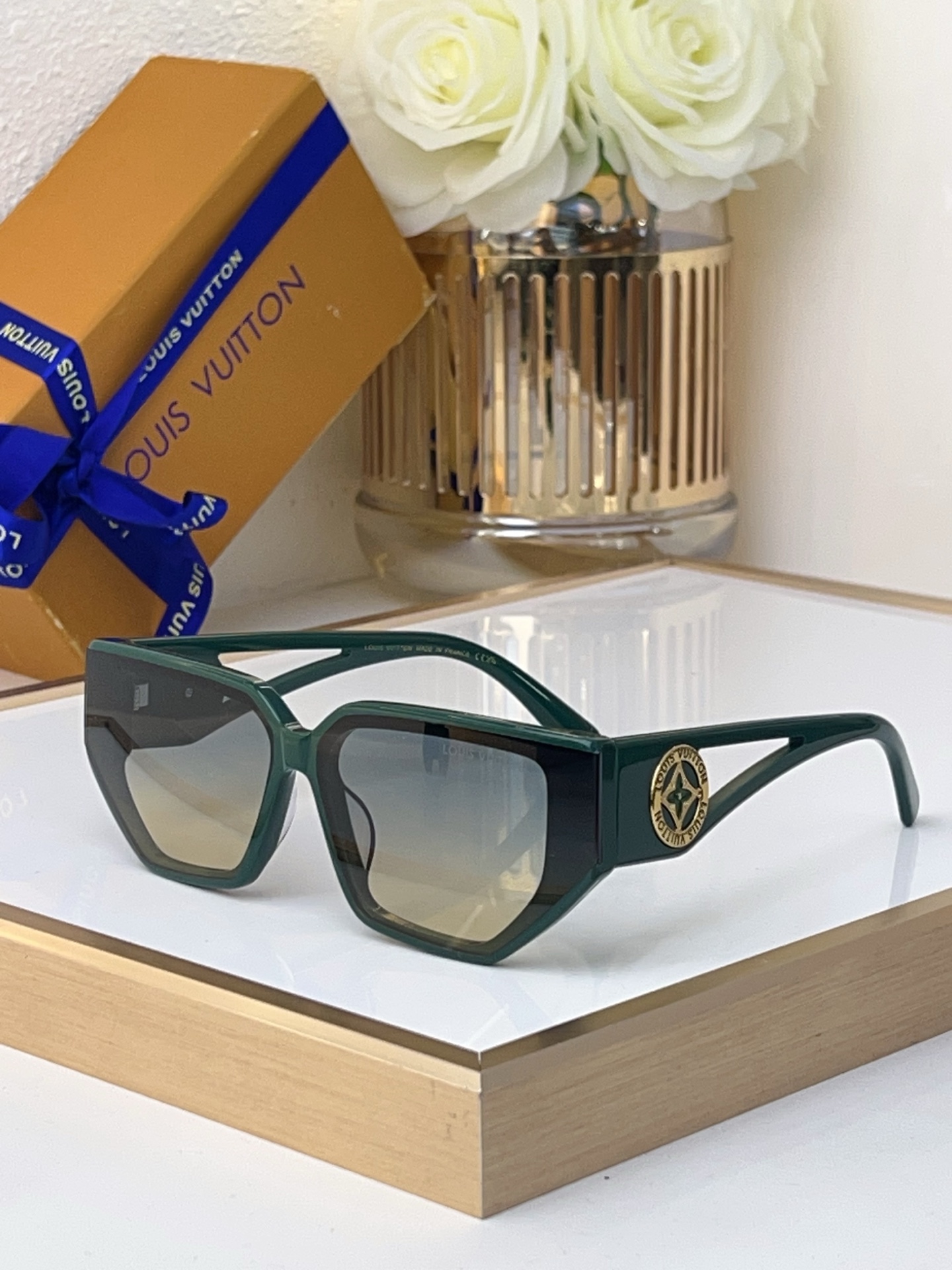 Louis Vuitton Z3040E Geometric Sunglasses