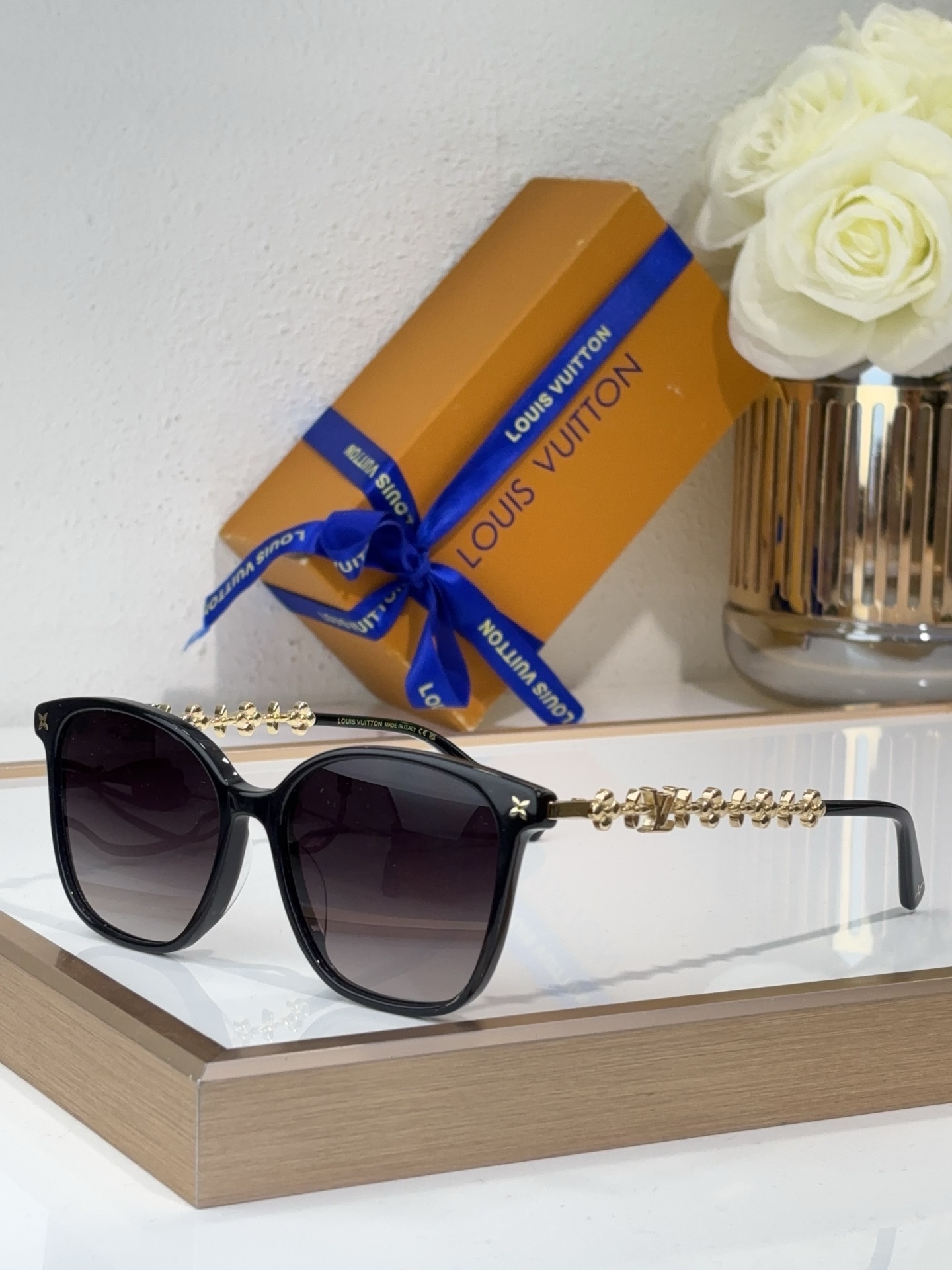 Louis Vuitton Z2770E Square Sunglasses