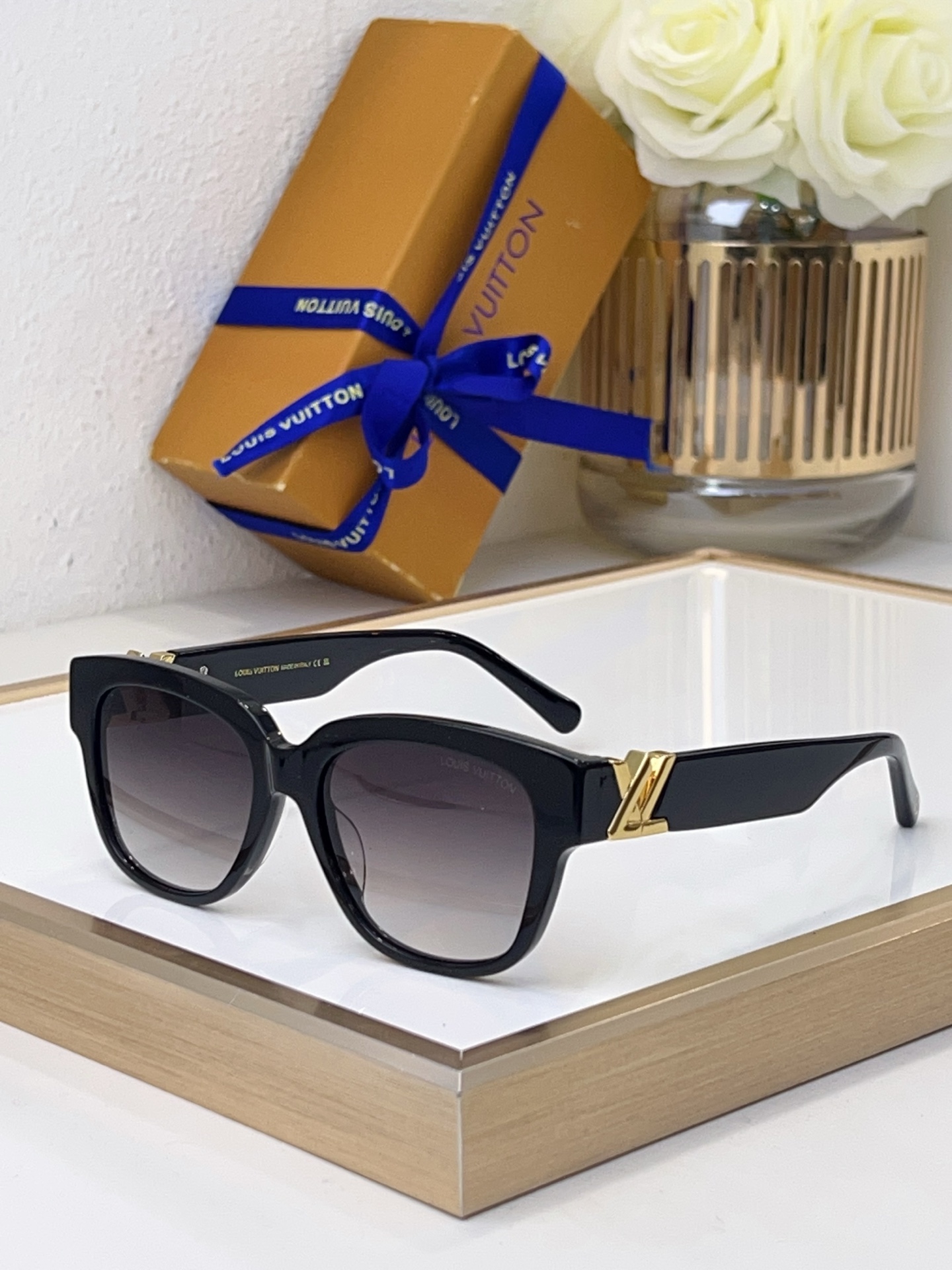Louis Vuitton Z2540E Cat - Eye Sunglasses