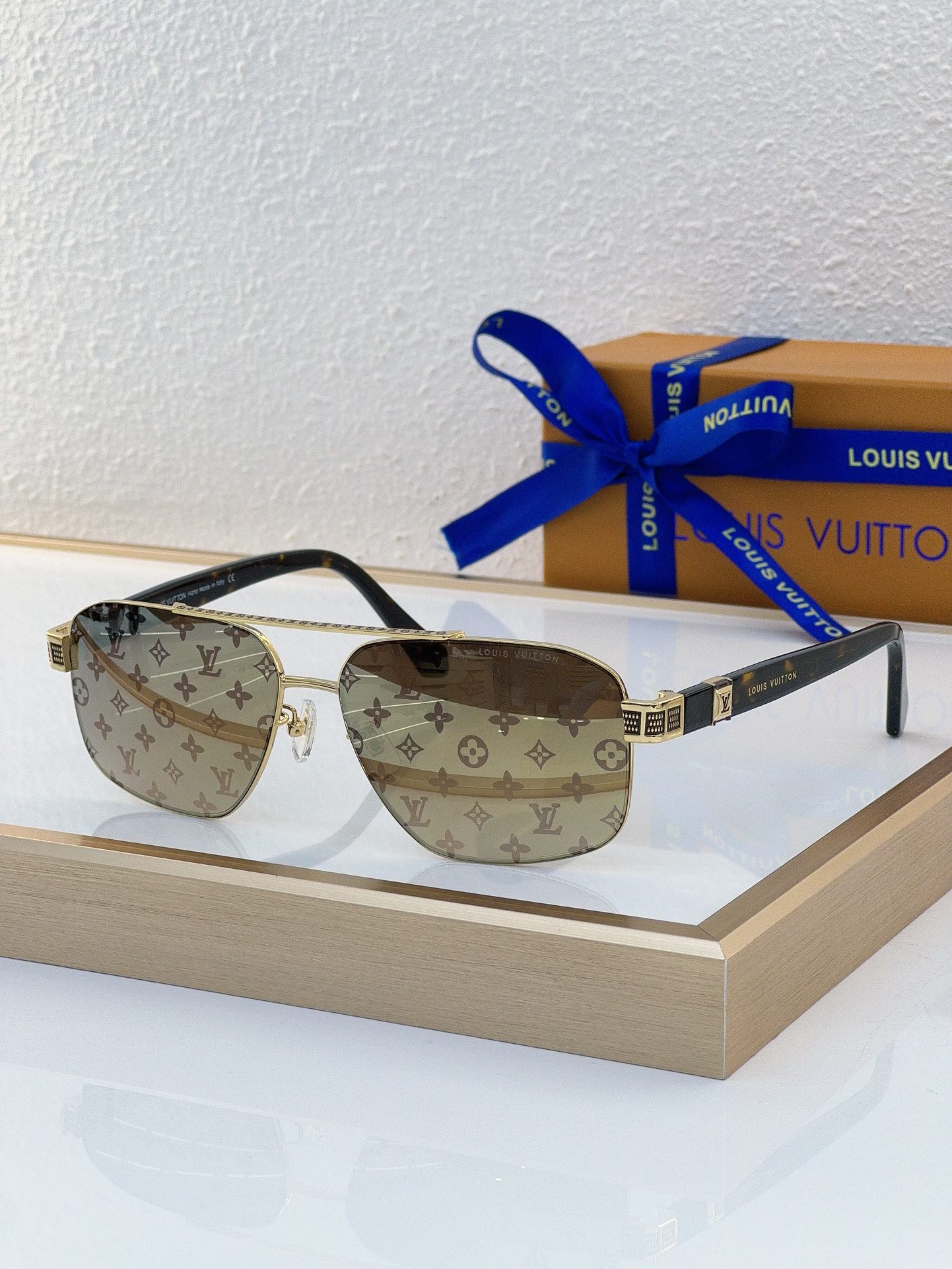 Louis Vuitton Z2080E Monogram Square Metal Sunglasses