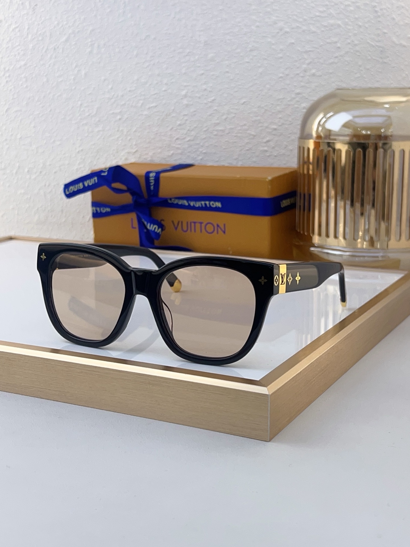 Louis Vuitton Z1756E Square - Cat Eye Sunglasses